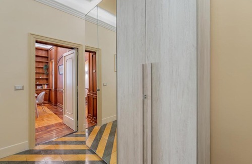 Rione XIV Borgo Apartment | Vivilo Collection - Falco 29 Vatican Apartment