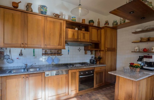 Lucignano Apartment | Wohnung 'Giulia 6' mit Pool by Interhome