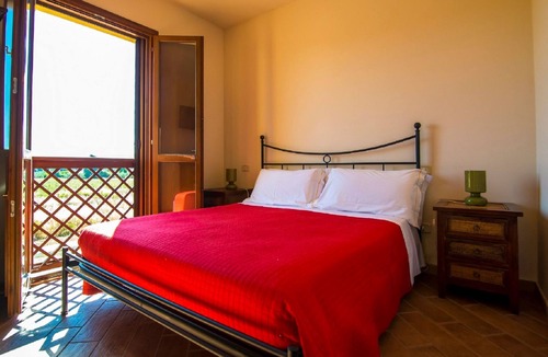 Alberese Apartment | Wohnung in Alberese mit Panoramaterrasse by Interhome