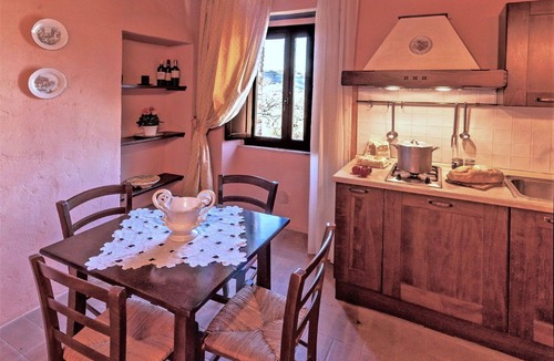 Monte Castello di Vibio Villa | Wonderful private villa with hot tub, WIFI, private pool, TV, pets allowed and panoramic view