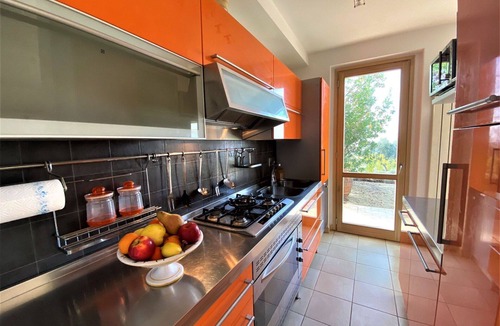 Castellina in Chianti House | Wonderful private villa for 4 people with WIFI, A/C, TV, terrace, pets allowed and panoramic view