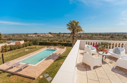 Carovigno Villa | Wonderful private villa for 6 people with A/C, private pool, WIFI and TV, close to Brindisi