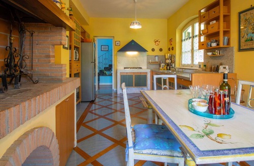San Lorenzo Nuovo Villa | Wonderful private villa with WIFI, private pool, A/C, hot tub, TV, terrace and pets allowed
