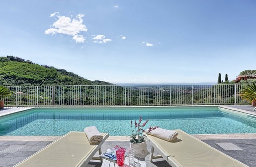 Margine Coperta-Traversagna Villa | Wonderful private villa for 12 people with A/C, WIFI, private pool