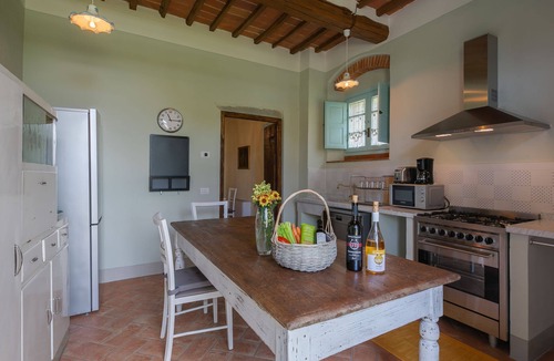 Montecchio Villa | Wonderful private villa with WIFI, A/C, private pool, TV, patio and panoramic view, close to Cor.