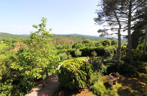 Monte San Savino Villa | Wonderful private villa for 10 guests with WIFI, private pool, TV and pets allowed