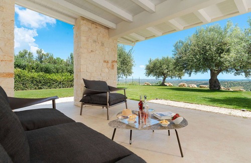 Noto Villa | Wonderful private villa for 8 guests with A/C, private pool, WIFI, TV, terrace and panoramic view