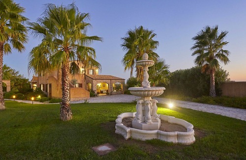 Castelvetrano Villa | Wonderful private villa with WIFI, private pool, A/C, TV, terrace, pets allowed and panoramic view