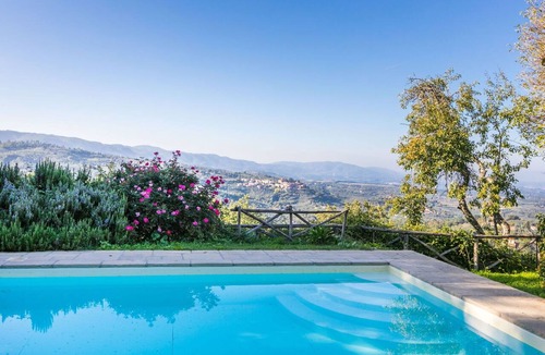 Moncioni House | Wonderful private villa with private pool, A/C, WIFI, TV, patio, pets allowed and panoramic view