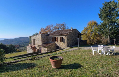 Roccastrada House | Wonderful private villa for 8 guests with A/C, WIFI, TV, patio and pets allowed