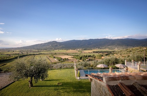 Cortona Villa | Wonderful private villa with private pool, A/C, WIFI, TV, terrace, panoramic view, close to Cortona