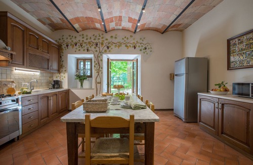 Ripoli Villa | Wonderful private villa with WIFI, A/C, hot tub, private pool, TV, patio and panoramic view