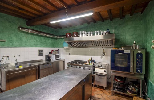 Pieve di Chio Villa | Wonderful private villa for 16 people with WIFI, private pool and TV