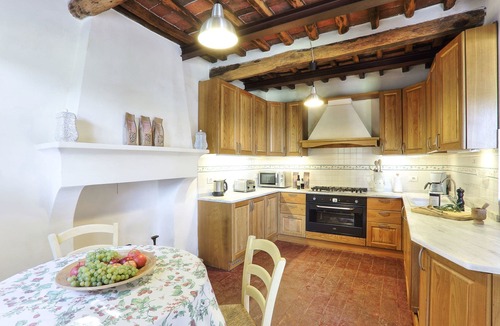 Lucca Villa | Wonderful private villa with A/C, private pool, WIFI, TV and panoramic view, close to Lucca