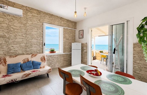 Casuzze House | Wonderful villa for 5 guests with A/C, WIFI, patio and panoramic view