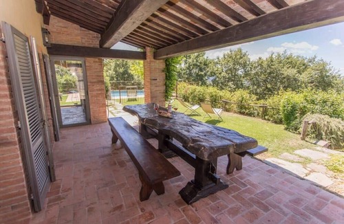 Poggio di Loro Villa | Wonderful Villa Sitting In The Hills With Great Views