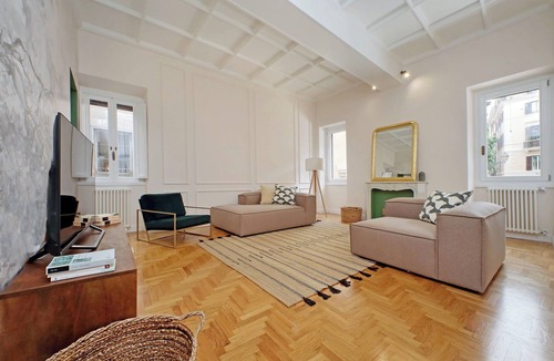 Rione XI Sant'Angelo Apartment | YCH-Luxury home near Piazza Venezia
