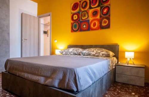 Tuscolano Apartment | Yellow Pop Apartment - Design e Colore a Roma
