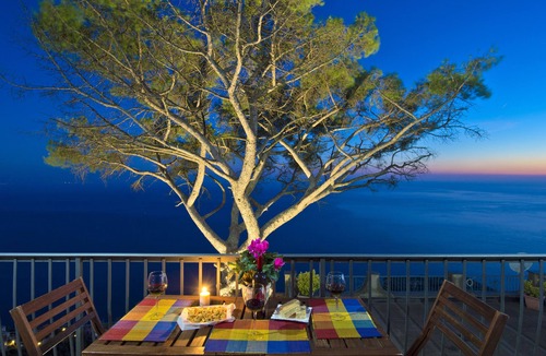 San Michele Apartment | Zaffiro apartment with panoramic sea view between Amalfi and Positano