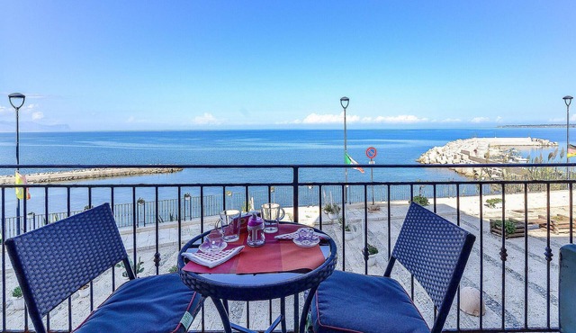 2 bedroom amazing apartment in Trappeto