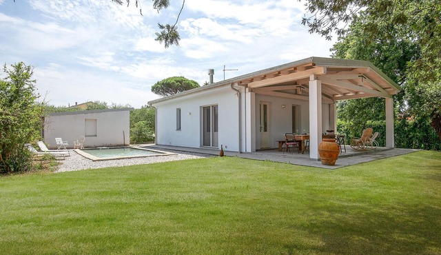 2 bedroom beautiful home in Orentano