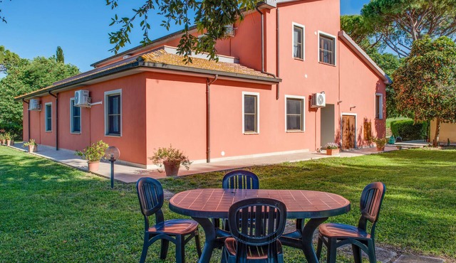 2 bedroom gorgeous apartment in Roccastrada