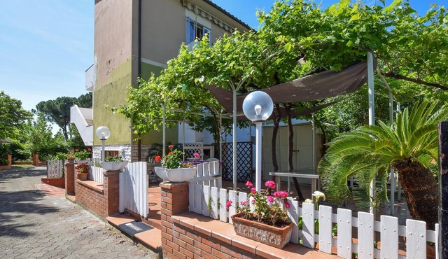 2 bedroom nice apartment in Rosignano Solvay