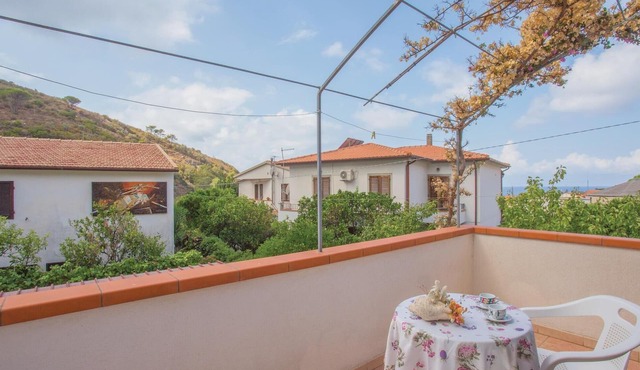 3 bedroom beautiful home in Pomonte - LI -