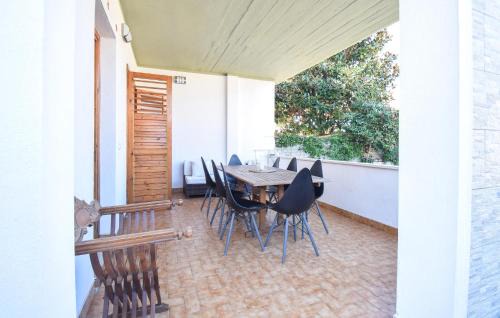 3 Bedroom Cozy Home In Lavinio