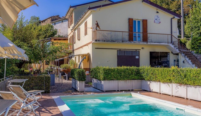 3 bedroom gorgeous home in Montefortino