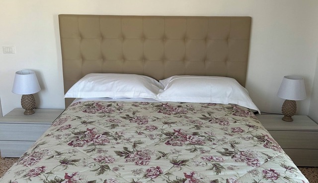 3-bedroom very clean apartment in lovely Roma with AC, WiFi
