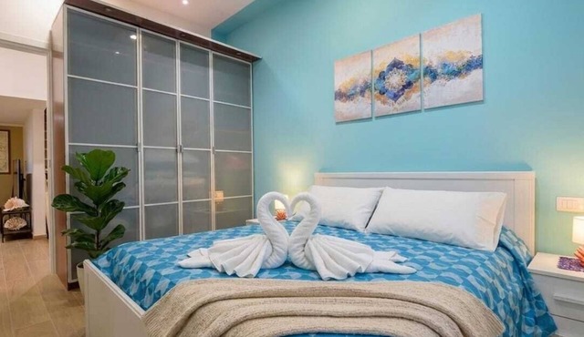 5 minutes from the beach, newly built apartment with outdoor courtyard