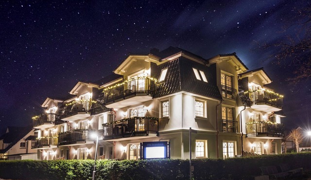 5-star luxury apartment right on the beach with a fireplace, spa area, and sauna in Ostseebad Zingst a Darß