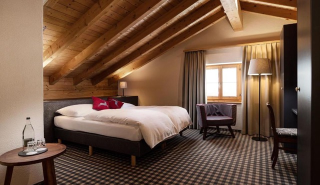 7132 Glenner in Vals