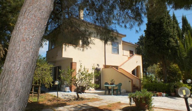 Agriturismo Mandriato Organic Farm in the Tuscan Hills
