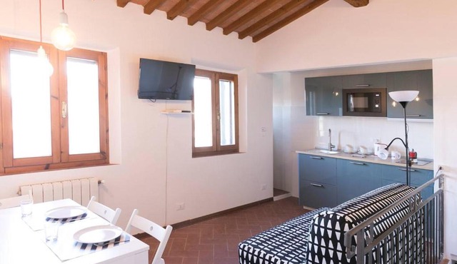 ALTIDO Apt for 6 with Lovely views 3 mins to Corso Italia