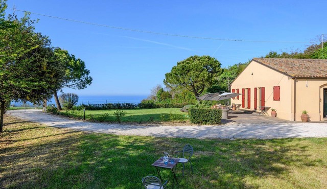 Amazing home in Montemarciano with WiFi