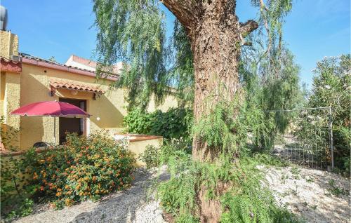 Amazing Home In Siracusa With Wifi
