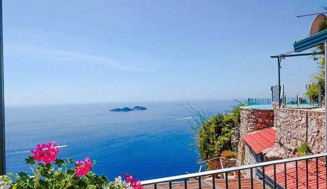 AMORE RENTALS - Villa Vanessa with Private Pool and Sea View