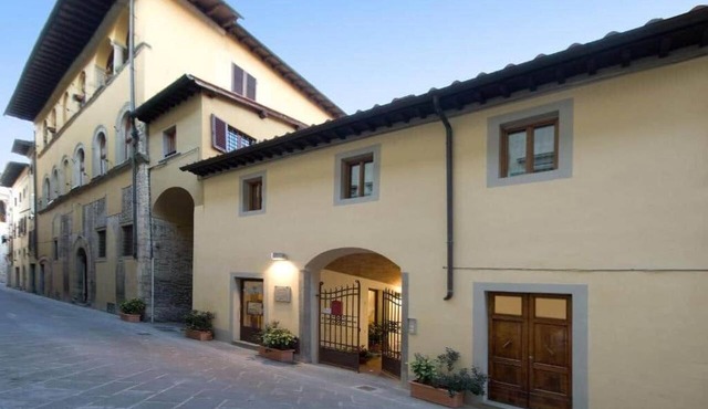 Ampio bilocale con soppalco in centro storico (6)