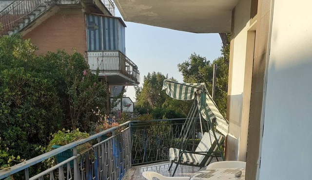Apartment 8 beds near the sea.
