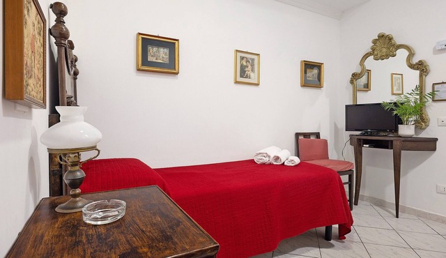 Apartment 'Al Palazzo Del Principe Al Massimo' with Wi-Fi and Air Conditioning