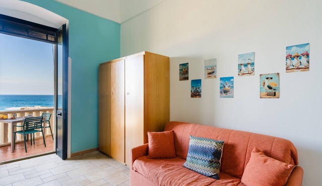 Apartment 'Azzurra Home Holidays' with Sea View, Balcony and Air Conditioning