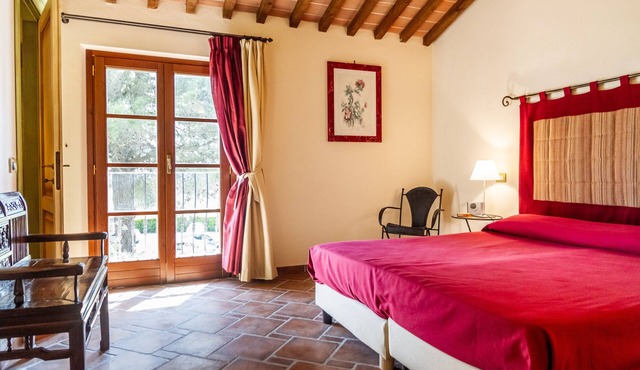 Apartment 'Borgo La Contessa - Caterina' with Shared Pool, Wi-Fi and Air Conditioning