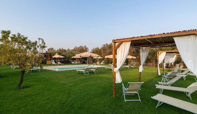 Apartment 'Bellavita and Pool' with Shared Pool, Wi-Fi and Air Conditioning