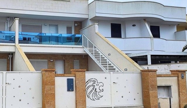 Apartment 'Bilocale in Centro T San Giovanni' with Private Terrace, Balcony and Air Conditioning