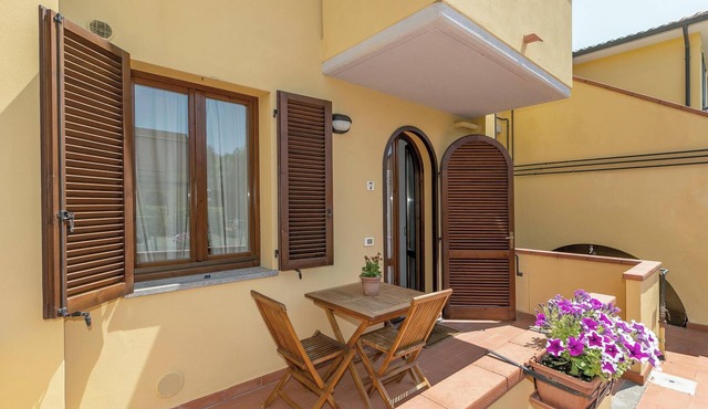 Apartment 'Bilocale Ciliegiolo' with Terrace, Shared Pool & Wi-Fi
