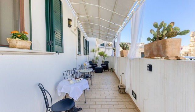 Apartment 'Casa Buongiorno Salento' with Private Terrace, Wi-Fi and Air Conditioning