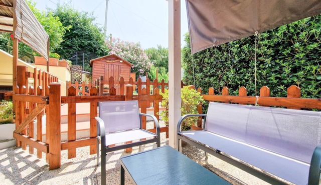 Apartment 'Cristina' with Private Terrace, Wi-Fi and Air Conditioning