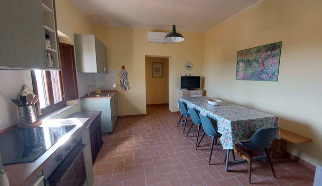 Apartment Glicine: for large families, with air conditioning